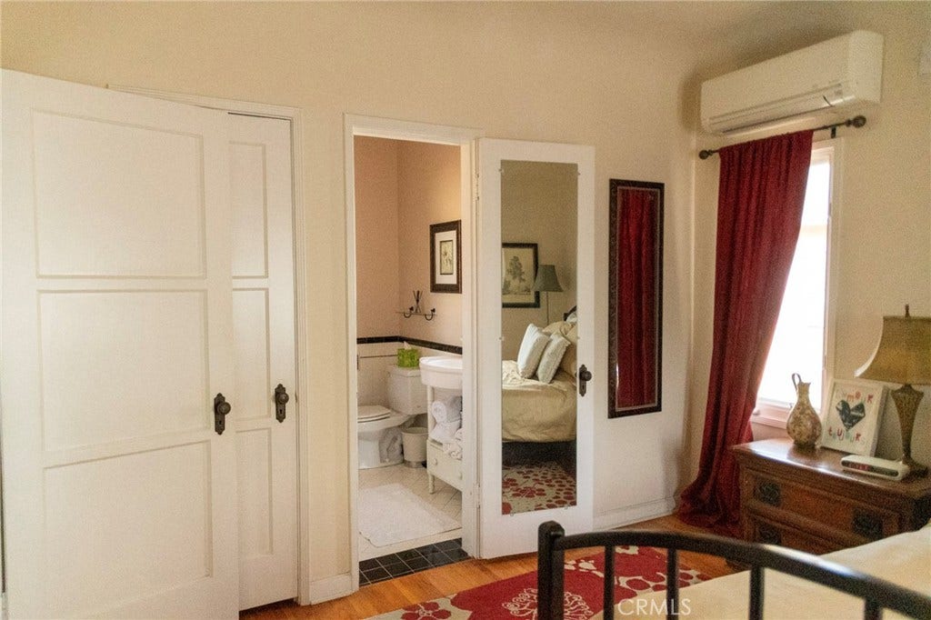1054 S Corning, Los Angeles, CA 90035 1054 S Corning, Los Angeles, CA 90035