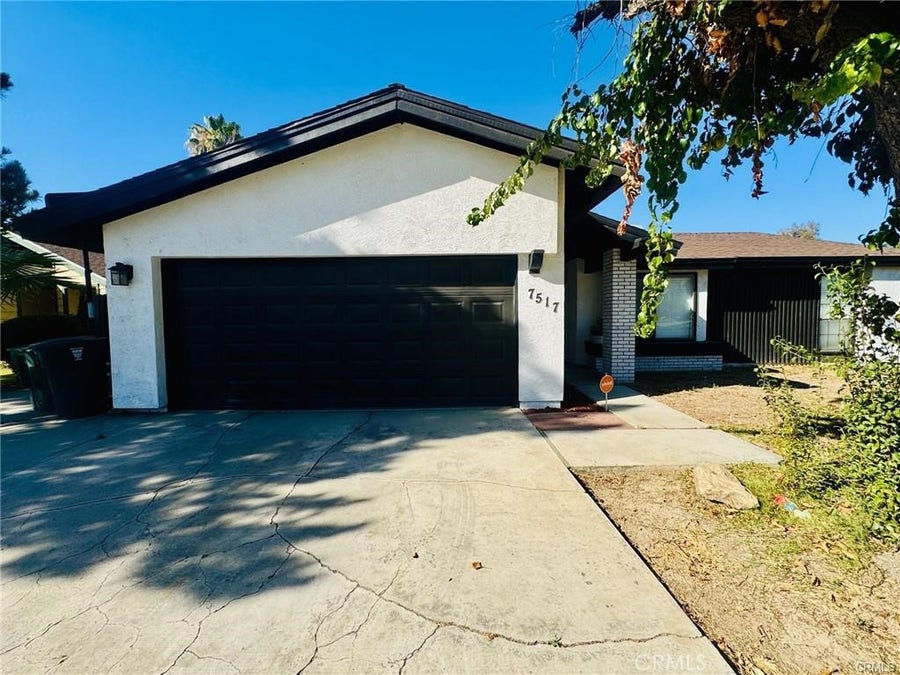 Property photo for 7517 Hachita Court, Bakersfield, CA