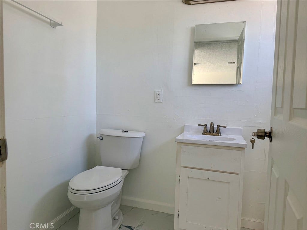 1223 W 69th, Los Angeles, CA 90044