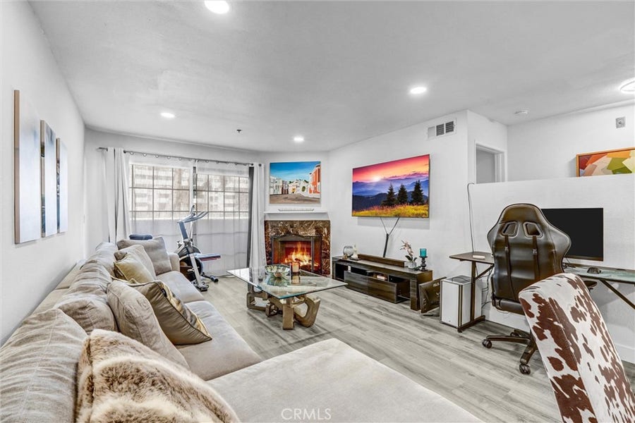 Property photo for 6545 Reseda Boulevard, #6, Reseda, CA
