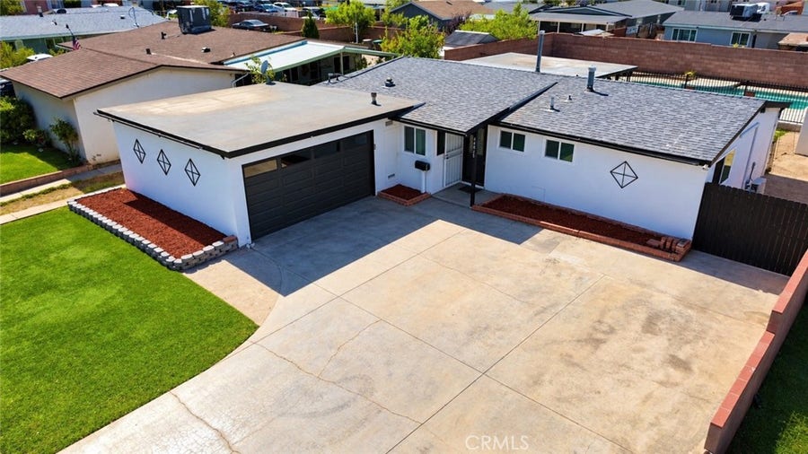 Property photo for 44015 3rd E, Lancaster, CA