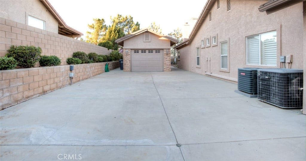 5331 Max Godde, Palmdale, CA 93551 5331 Max Godde, Palmdale, CA 93551