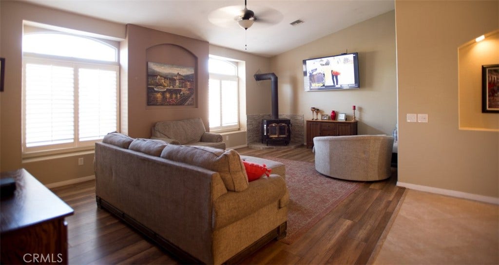 5331 Max Godde, Palmdale, CA 93551 5331 Max Godde, Palmdale, CA 93551