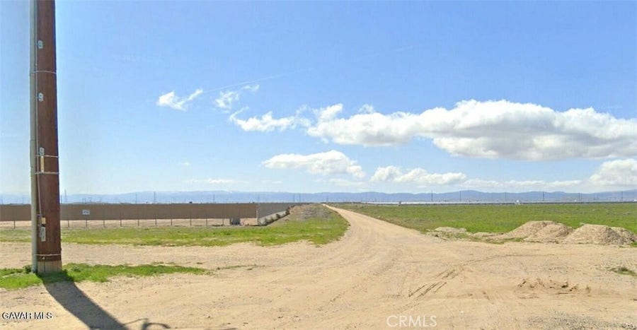 Property photo for 11800 Matra Avenue, Rosamond, CA