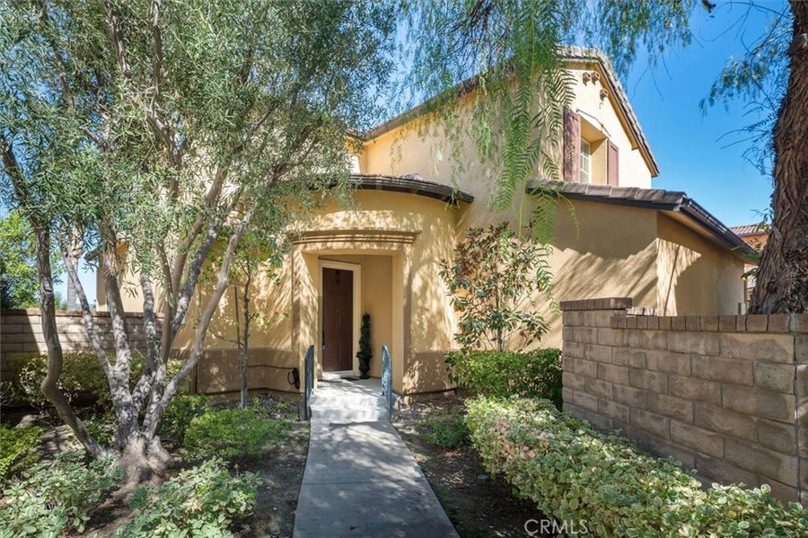 Property photo for 25337 Los Arqueros Drive, Valencia, CA
