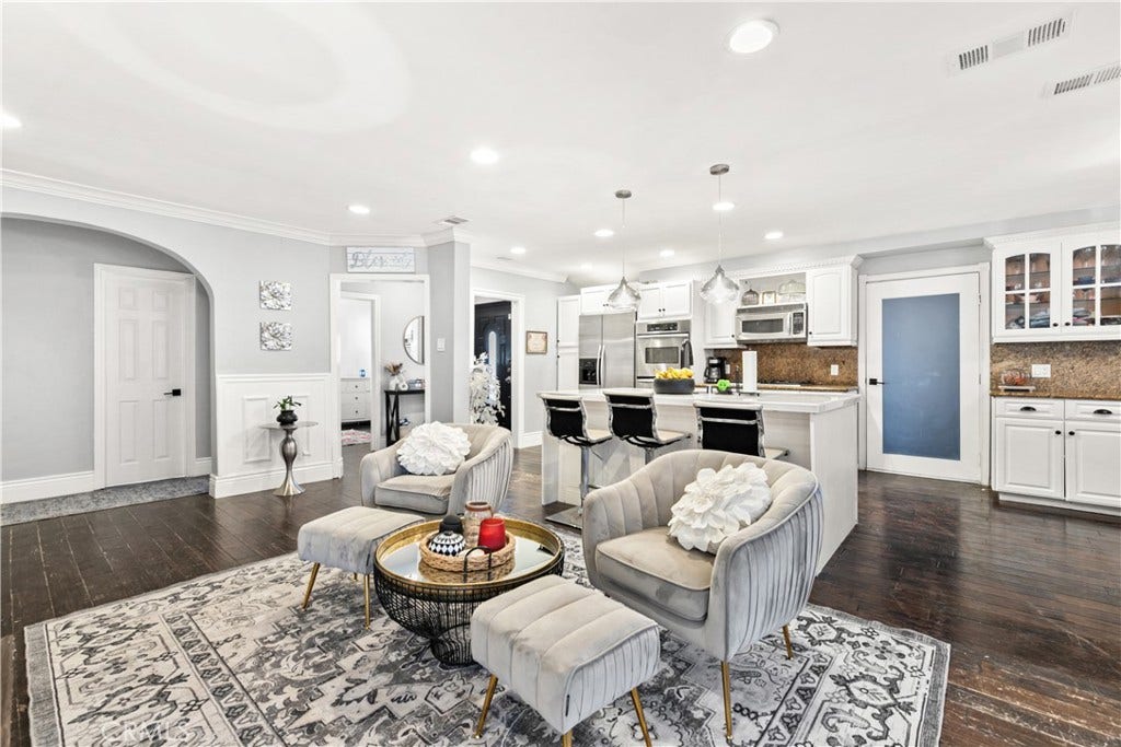5420 Columbus Avenue, Sherman Oaks, CA 91411 5420 Columbus Avenue, Sherman Oaks, CA 91411