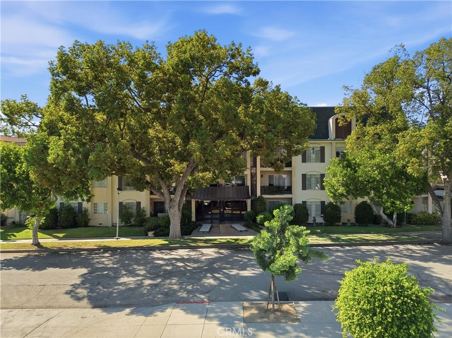 Property photo for 215 N Kenwood Street, #303, Glendale, CA