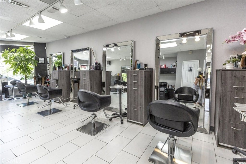 2805 N Glenoaks Boulevard, Burbank, CA 91504 2805 N Glenoaks Boulevard, Burbank, CA 91504
