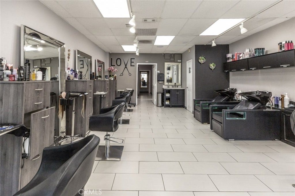 2805 N Glenoaks Boulevard, Burbank, CA 91504 2805 N Glenoaks Boulevard, Burbank, CA 91504