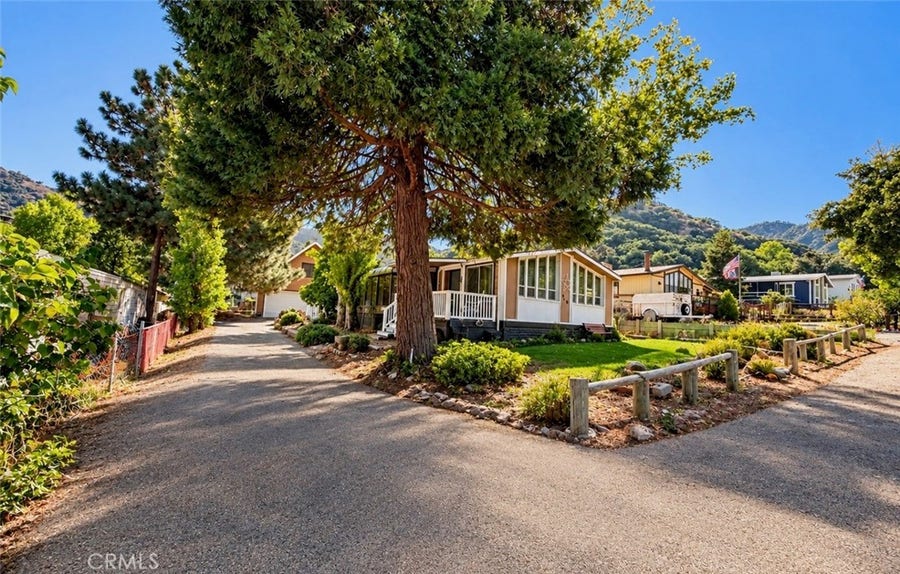 Property photo for 820 Yosemite, Lebec, CA
