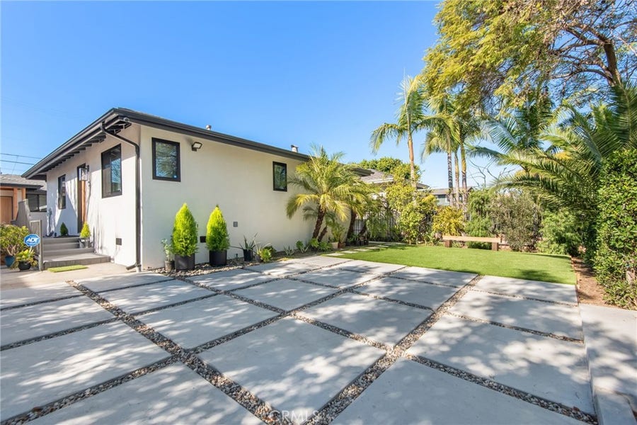 Property photo for 3007 S Hobart Boulevard, Los Angeles, CA