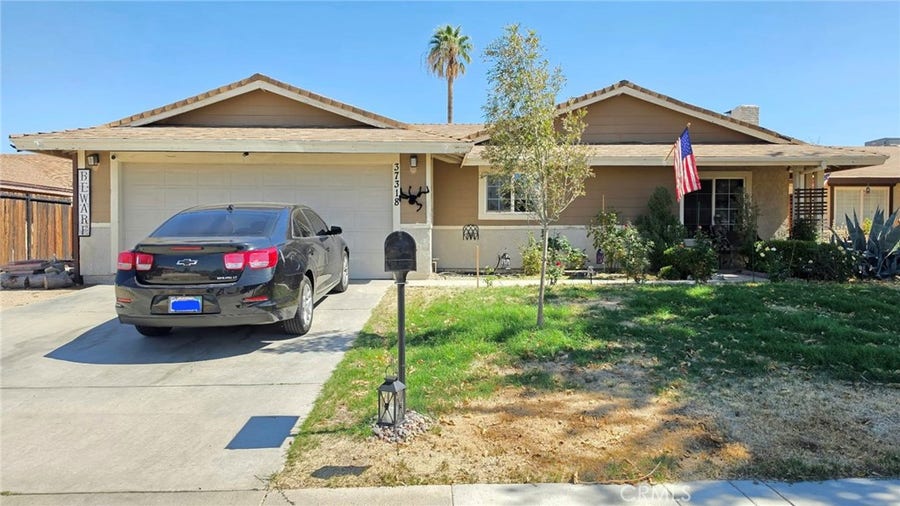 Property photo for 37318 27th E, Palmdale, CA