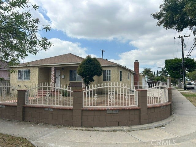 Property photo for 1301 S Castlegate, Compton, CA