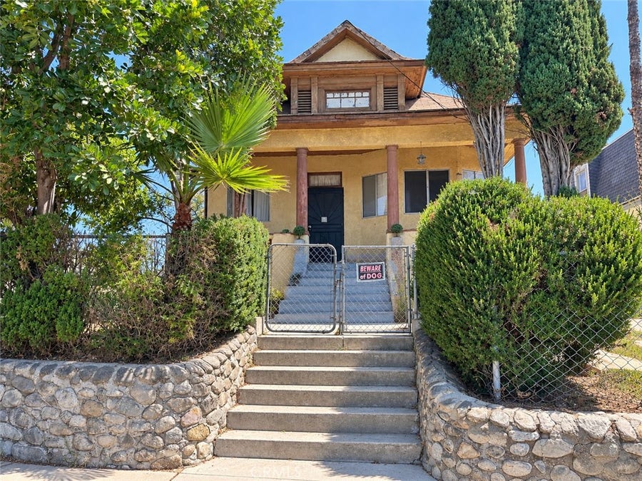 Property photo for 1601 Pennsylvania Avenue, Los Angeles, CA