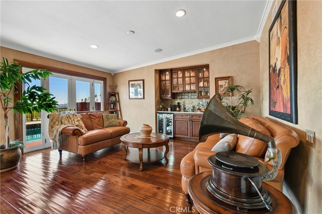 6700 Vickiview Drive, West Hills, CA 91307 6700 Vickiview Drive, West Hills, CA 91307