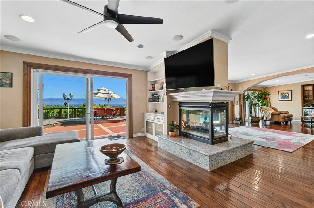 6700 Vickiview Drive, West Hills, CA 91307 6700 Vickiview Drive, West Hills, CA 91307