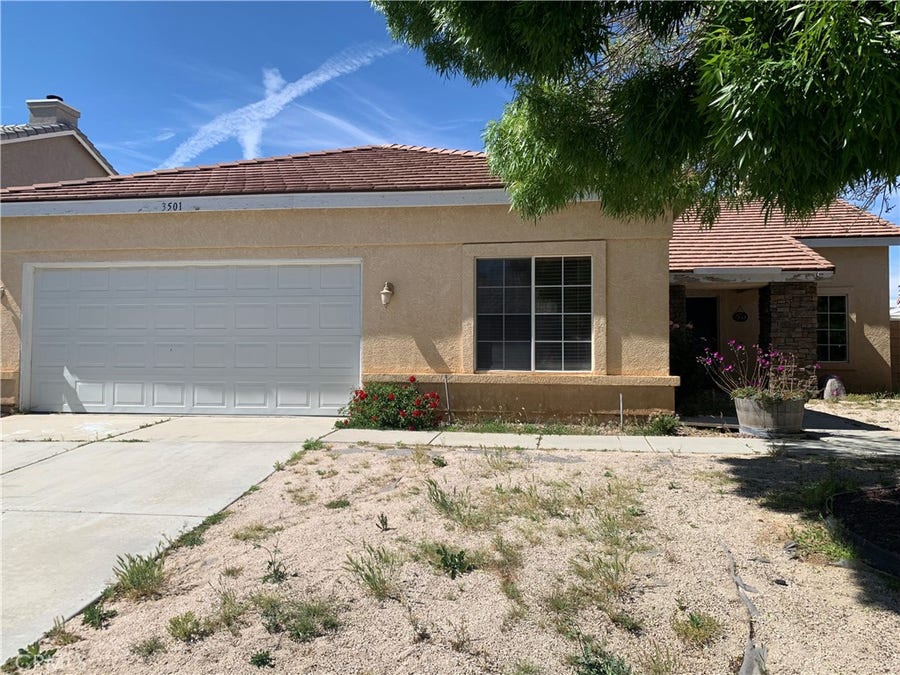 Property photo for 3501 Racquet Lane, Palmdale, CA