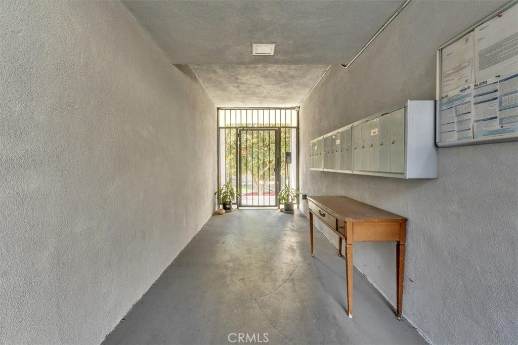 6643 De Longpre, #12, Los Angeles, CA 90028