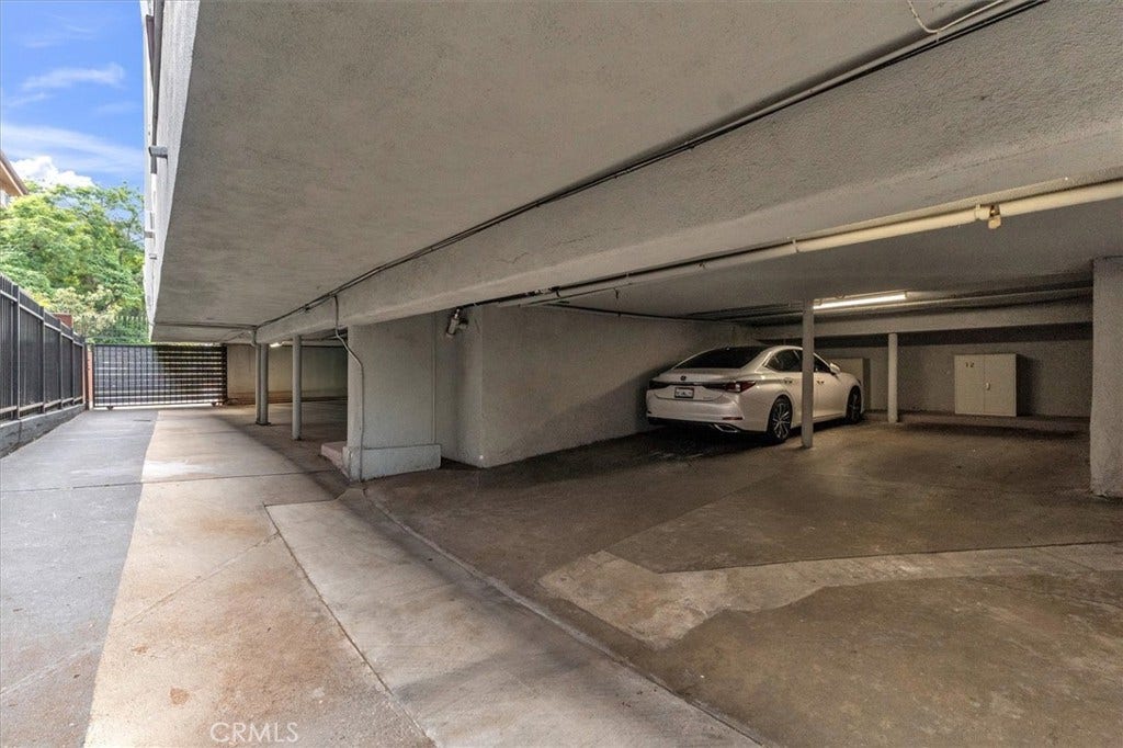 6643 De Longpre, #12, Los Angeles, CA 90028