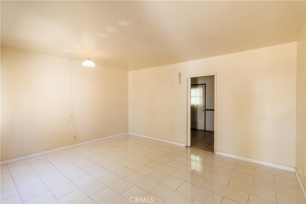 11465 Amboy Ave., San Fernando, CA 91340