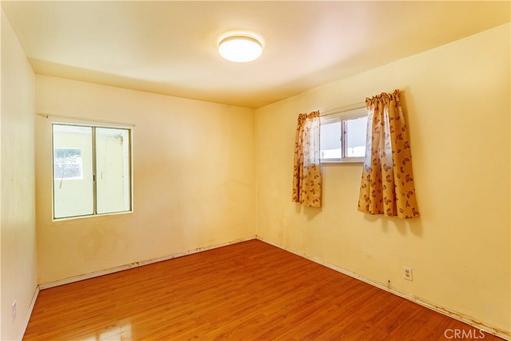 11465 Amboy Ave., San Fernando, CA 91340