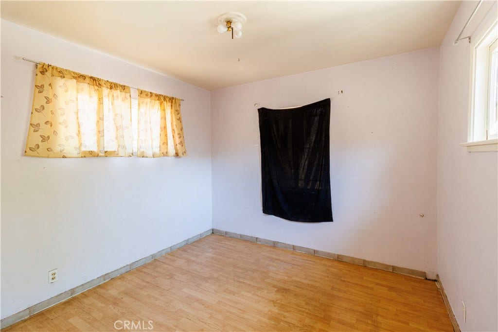 11465 Amboy Ave., San Fernando, CA 91340