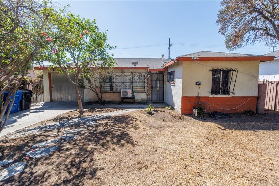 Property photo for 11465 Amboy Ave., San Fernando, CA