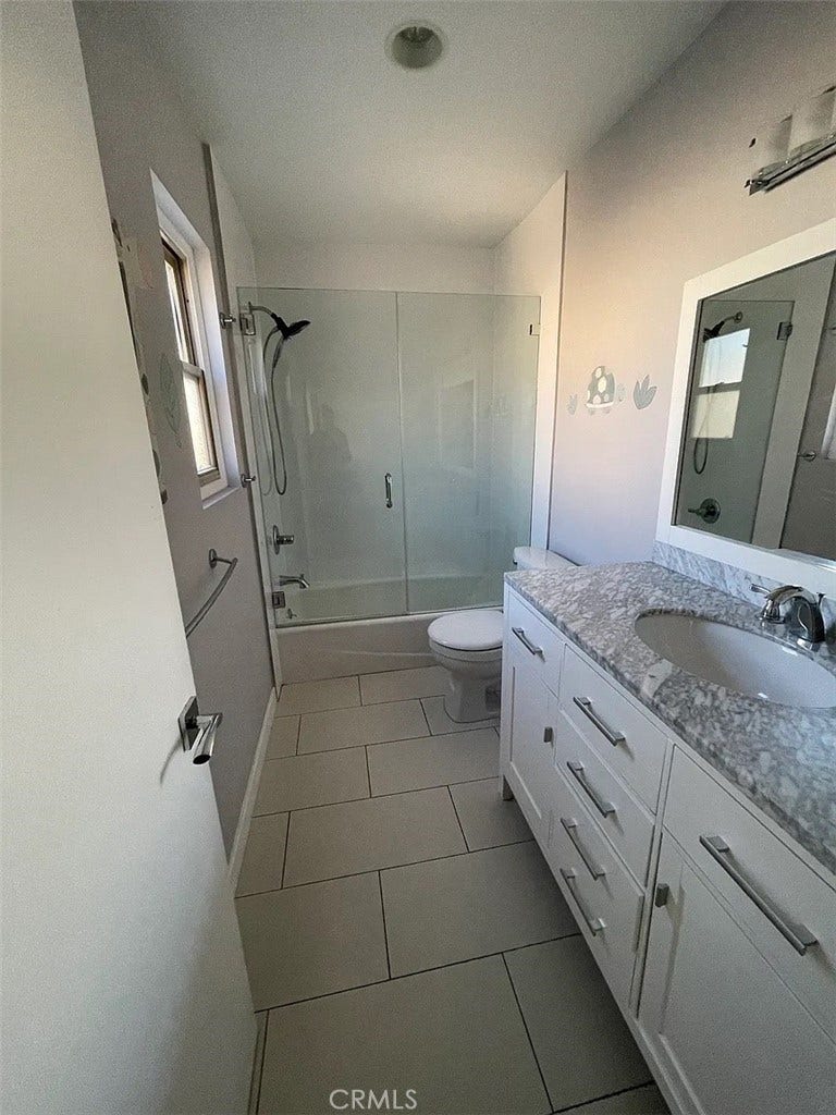 Upstairs bathroom #2