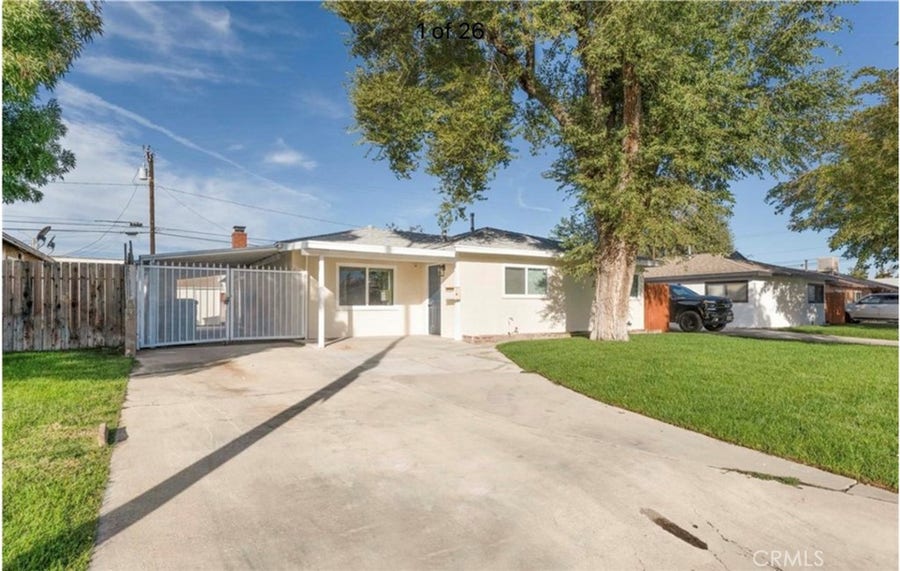 Property photo for 44335 Glenraven Road, Lancaster, CA