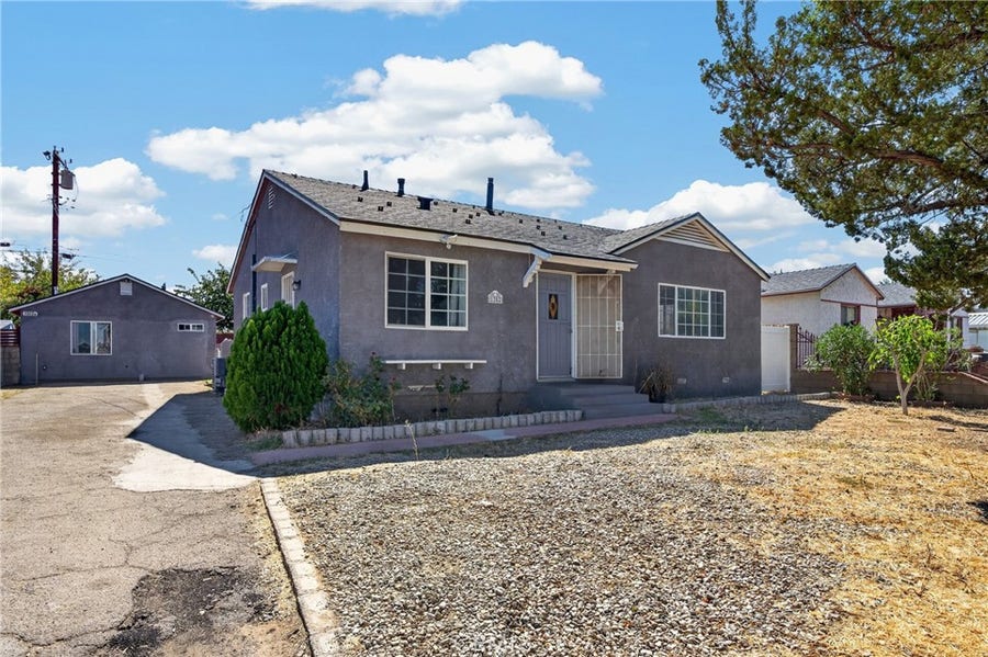 Property photo for 1302 E Avenue R2, Palmdale, CA