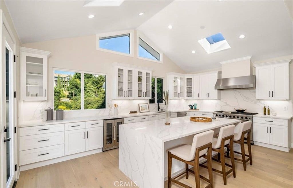 23555 Summit Dr, Calabasas, CA 91302
