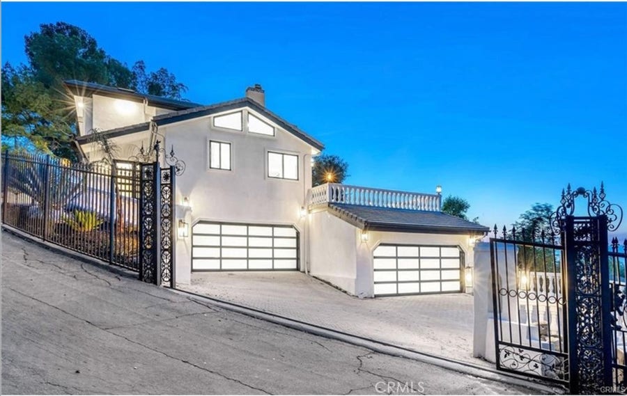 Property photo for 23555 Summit Dr, Calabasas, CA