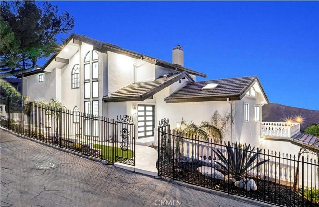 23555 Summit Dr, Calabasas, CA 91302