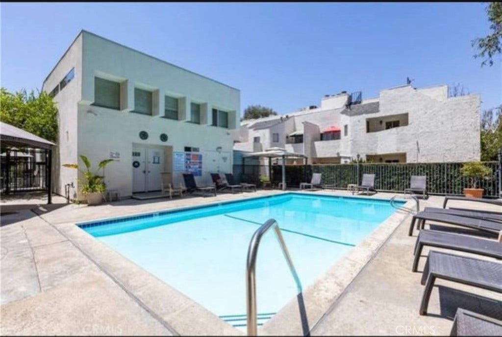 18411 Hatteras, Tarzana, CA 91356 18411 Hatteras, Tarzana, CA 91356