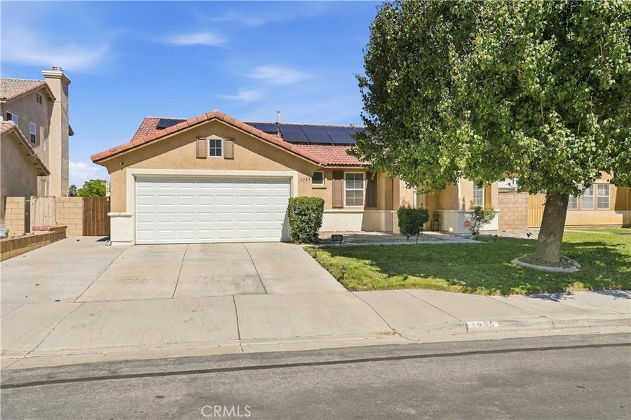 Property photo for 1325 W Avenue H6, Lancaster, CA