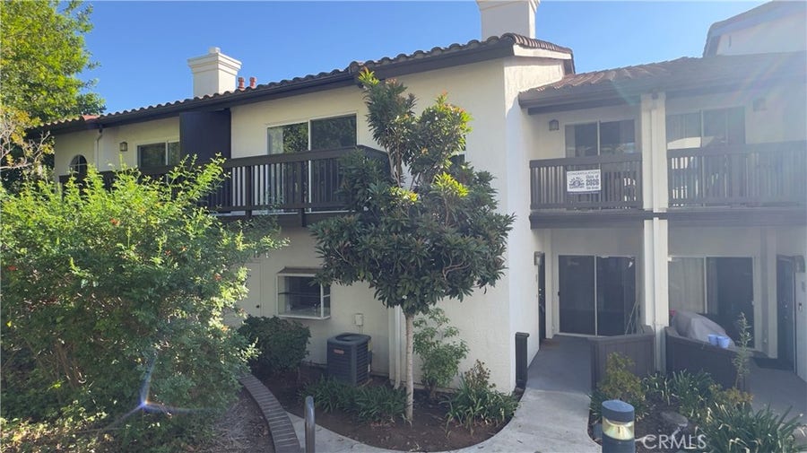 Property photo for 513 Water Oak Lane, #F, Oak Park, CA