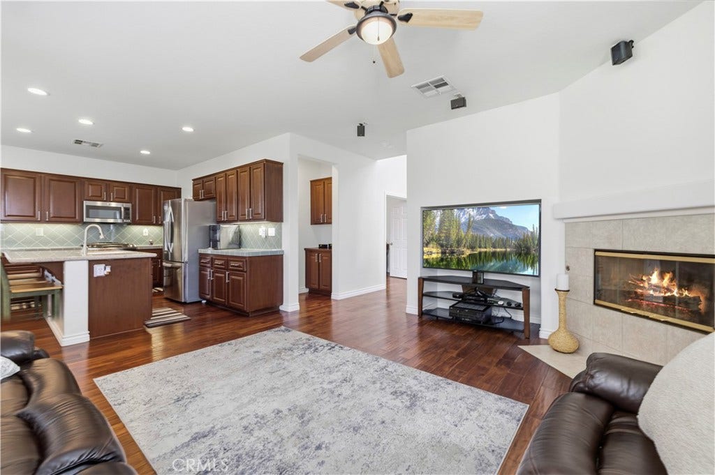 28473 Connick Place, Saugus, CA 91350 28473 Connick Place, Saugus, CA 91350