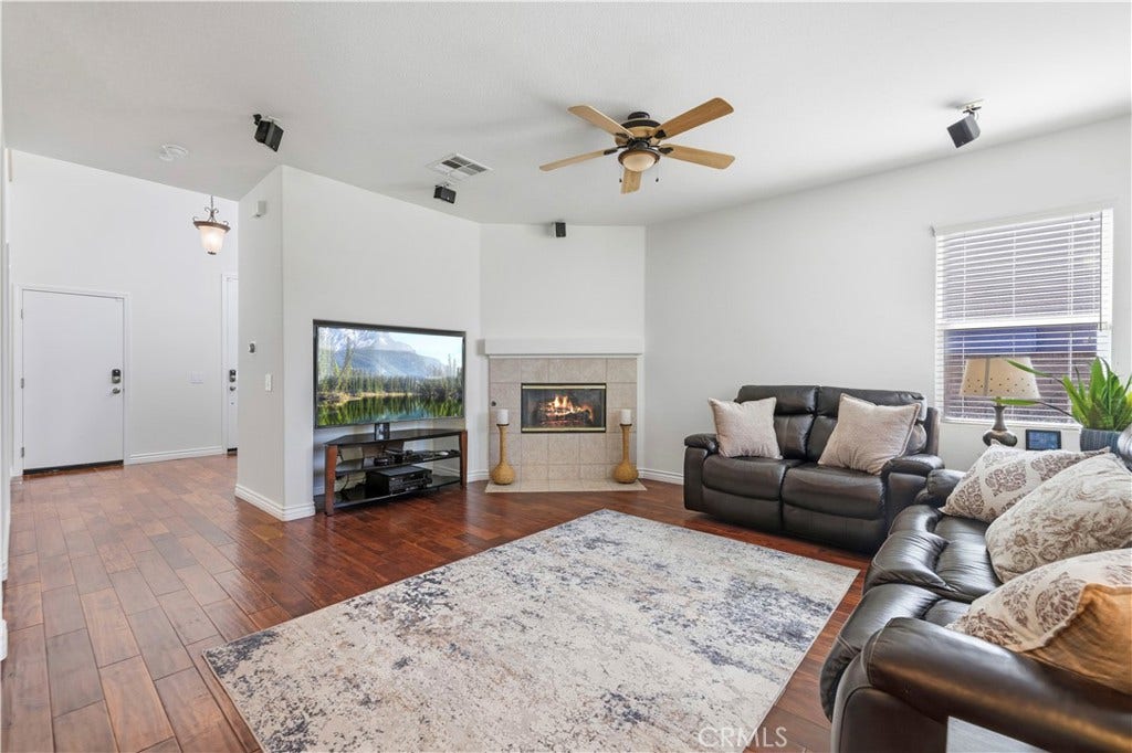 28473 Connick Place, Saugus, CA 91350 28473 Connick Place, Saugus, CA 91350