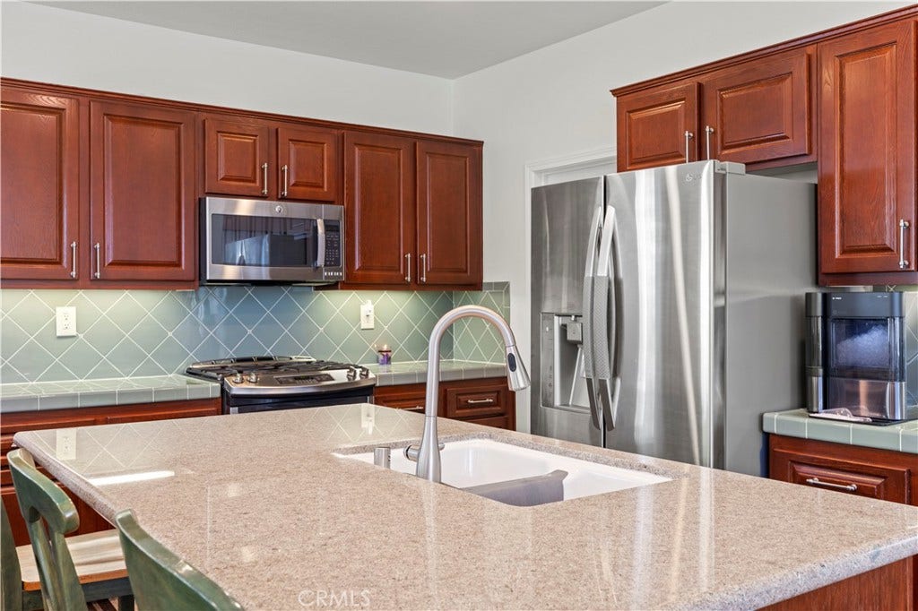 28473 Connick Place, Saugus, CA 91350 28473 Connick Place, Saugus, CA 91350