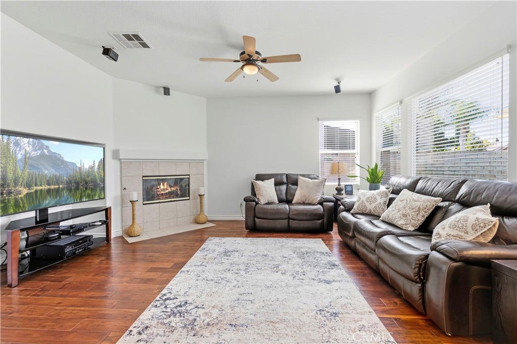 28473 Connick Place, Saugus, CA 91350 28473 Connick Place, Saugus, CA 91350