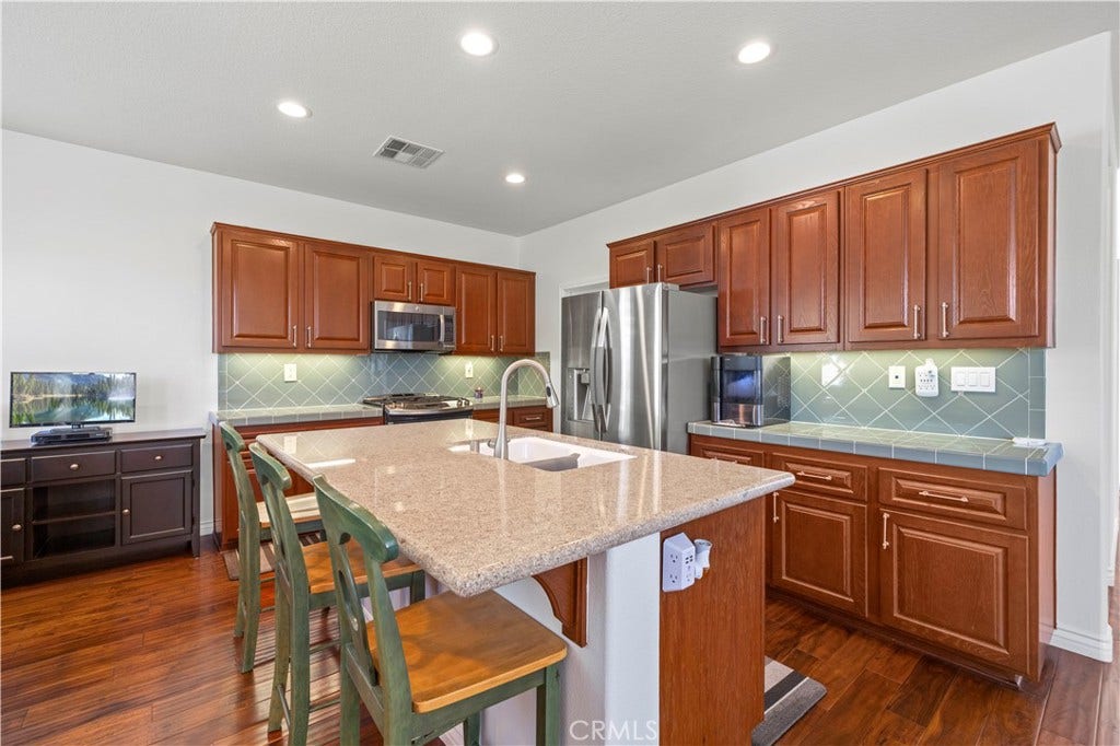 28473 Connick Place, Saugus, CA 91350 28473 Connick Place, Saugus, CA 91350