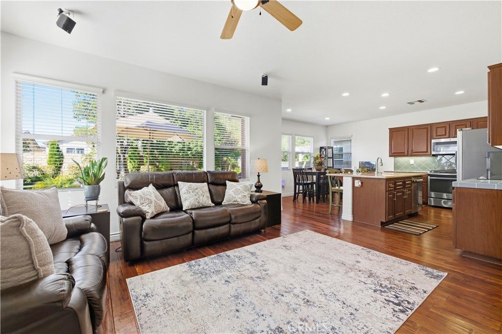 28473 Connick Place, Saugus, CA 91350 28473 Connick Place, Saugus, CA 91350