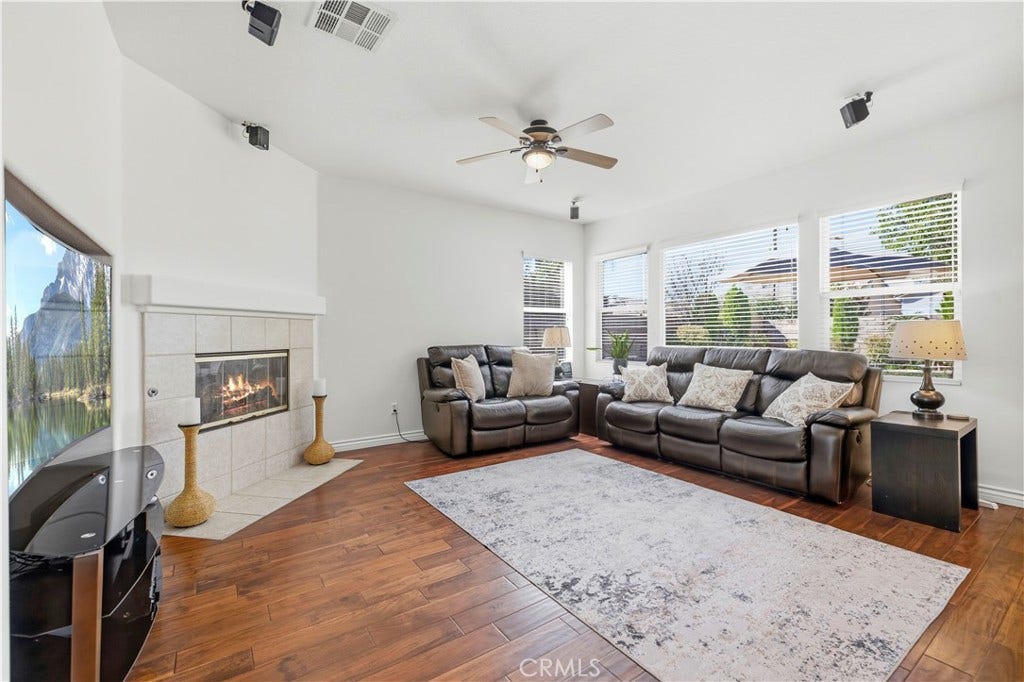 28473 Connick Place, Saugus, CA 91350 28473 Connick Place, Saugus, CA 91350