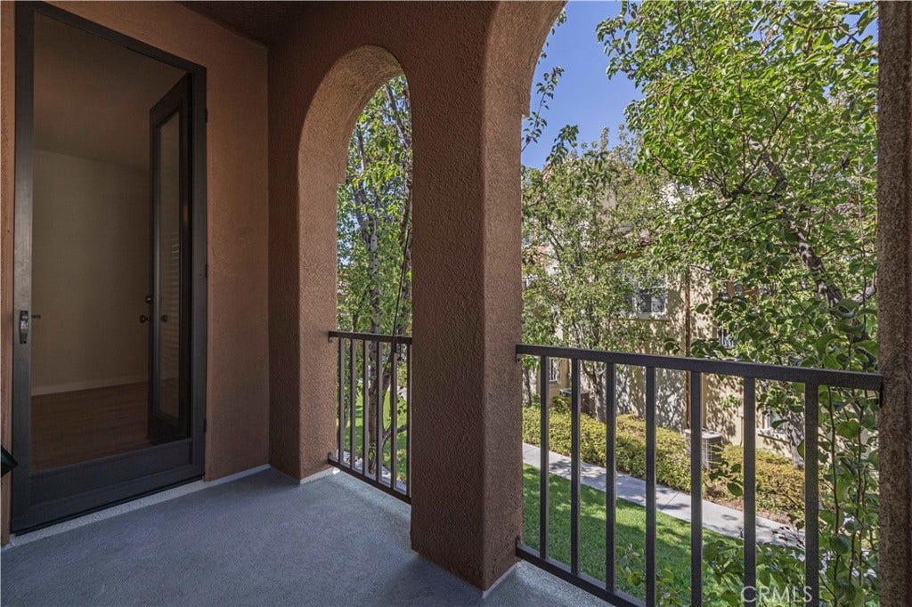 28157 Ashbrook, Valencia, CA 91354