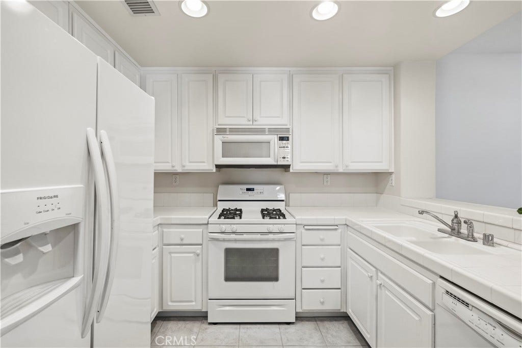 28157 Ashbrook, Valencia, CA 91354