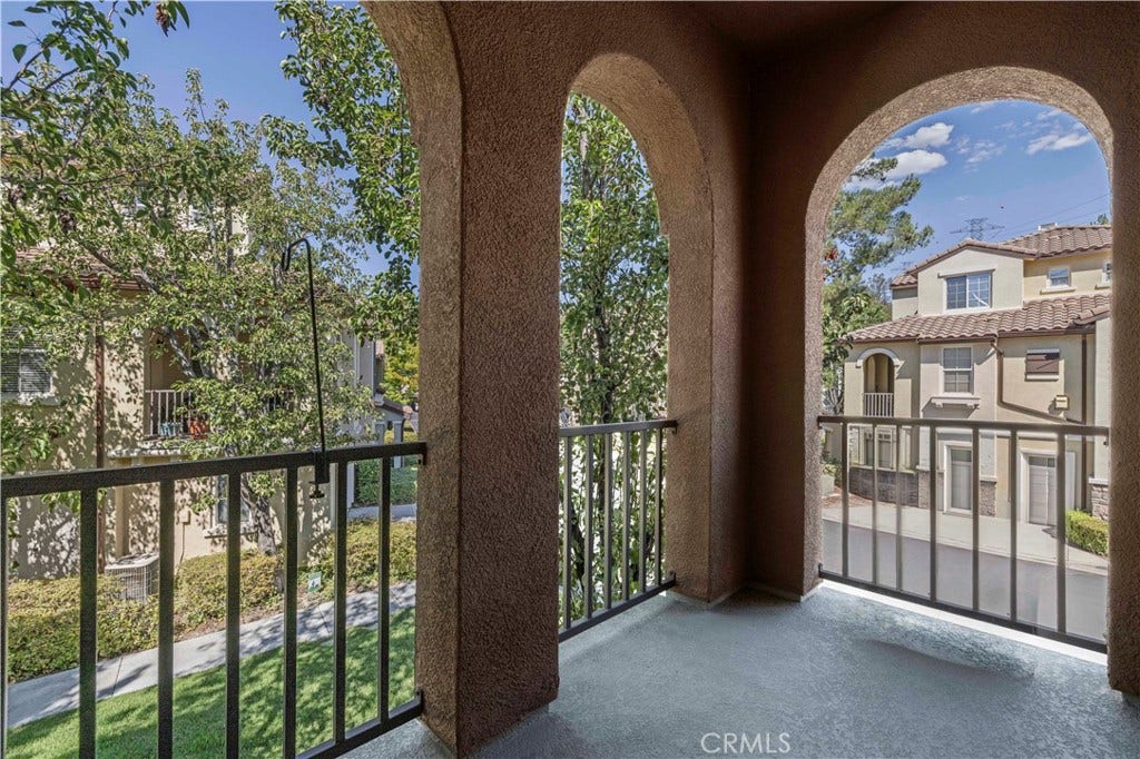 28157 Ashbrook, Valencia, CA 91354