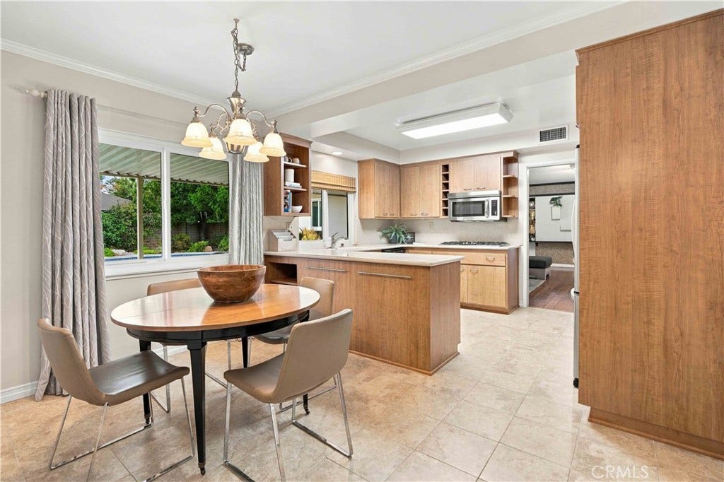 9817 Donna Avenue, Northridge, CA 91324 9817 Donna Avenue, Northridge, CA 91324
