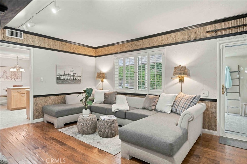 9817 Donna Avenue, Northridge, CA 91324 9817 Donna Avenue, Northridge, CA 91324
