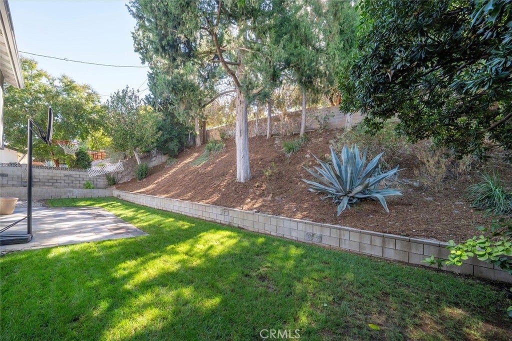 23842 Daisetta Drive, Newhall, CA 91321