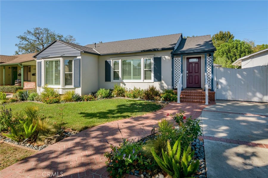 Property photo for 17527 Lemay Place, Lake Balboa, CA